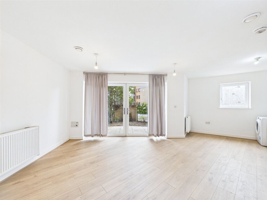 Kitchen / Living Area