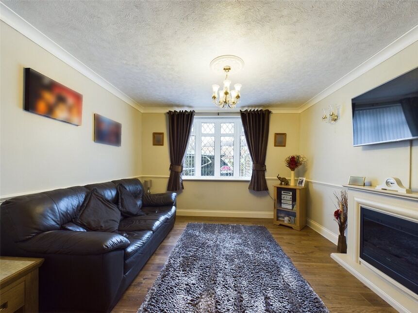 3 bedroom End Terrace House for sale, Dagnam Park Square, Romford, RM3