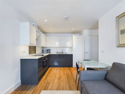 2 bedroom  Flat for sale