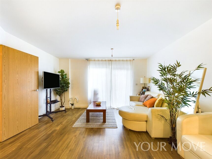 Kitchen / Living Area