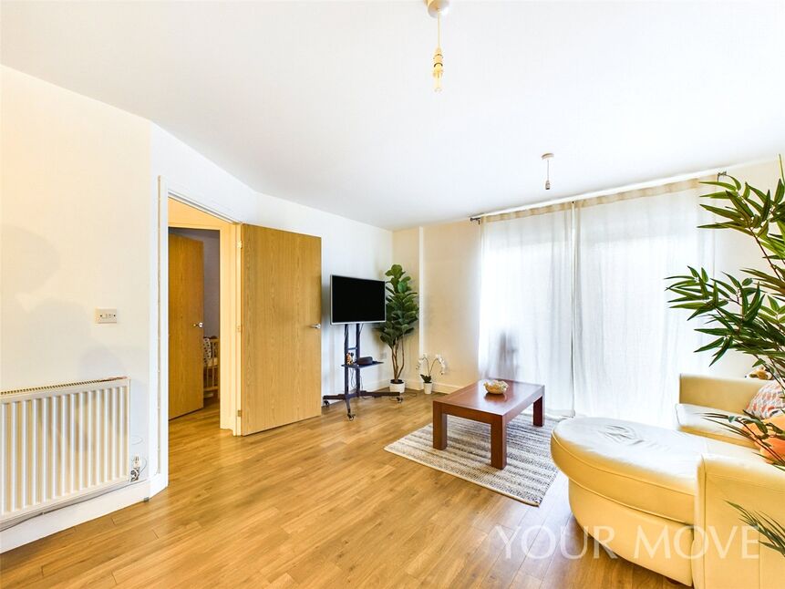 Kitchen / Living Area