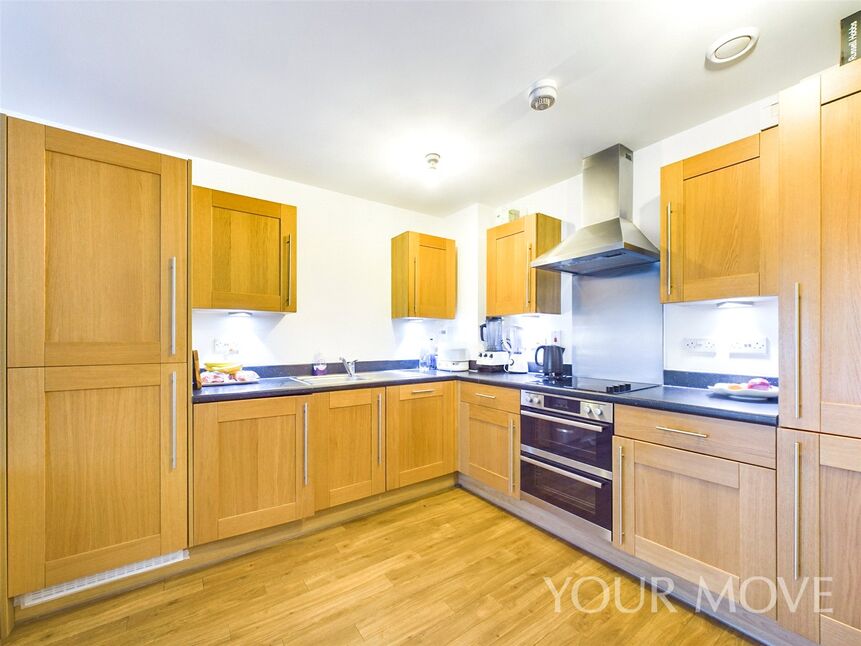 Kitchen / Living Area