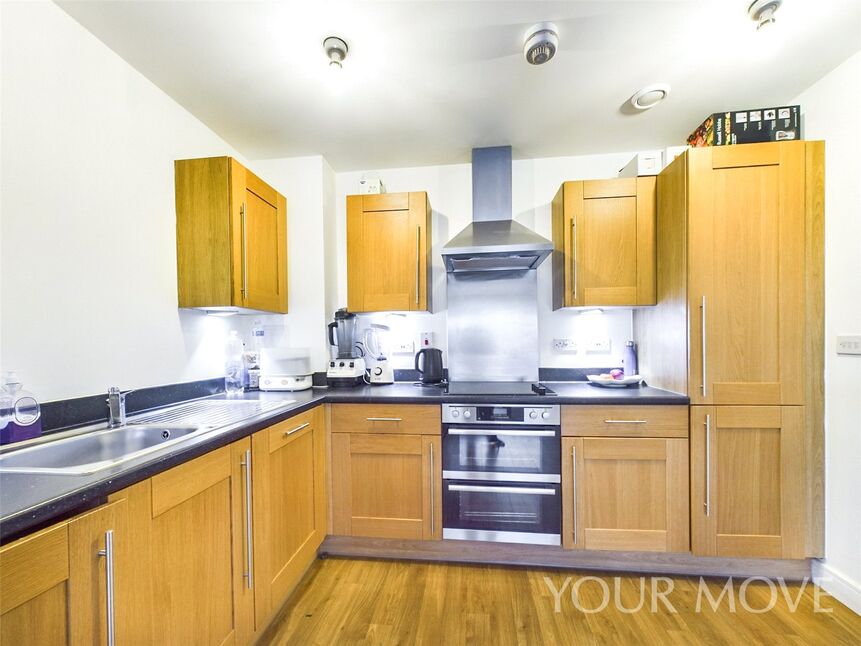 Kitchen / Living Area
