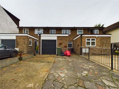 Catherine Road, 3 bedroom  House to rent, £2,100 pcm