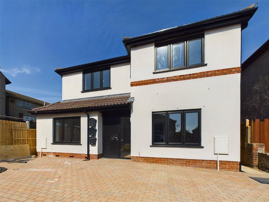 Main image of 2 bedroom  Flat to rent, Harold Court Road, Romford, RM3