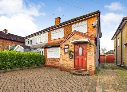 Dover Close, 3 bedroom Semi Detached House for sale, £450,000