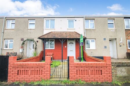 Coltsfoot Path, 3 bedroom Mid Terrace House for sale, &pound;325,000