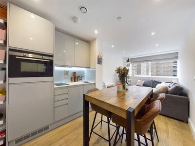 1 bedroom  Flat for sale