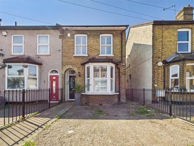 Park Lane, 2 bedroom Semi Detached House for sale, £425,000