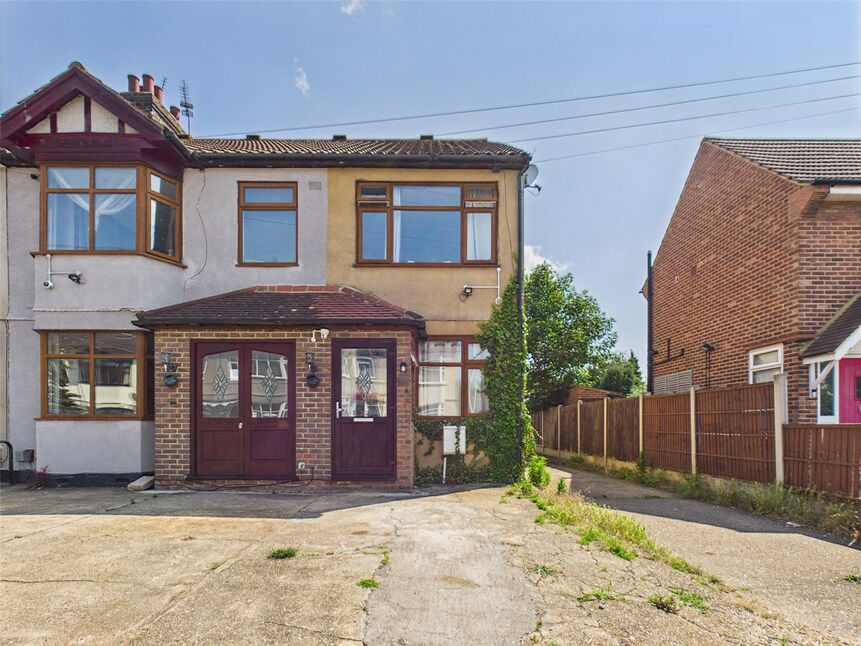 2 bedroom End Terrace House for sale