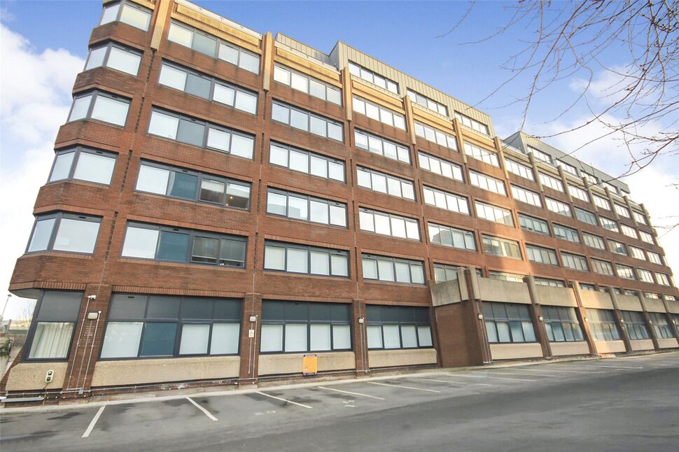 Main image of Flat to rent, South Street, Romford, RM1