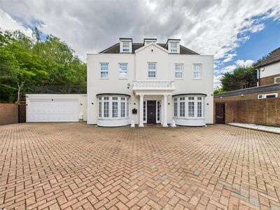 Banyards, 6 bedroom Detached House to rent, £5,400 pcm