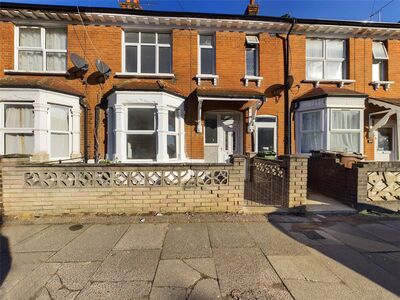 Suffolk Road, 3 bedroom Mid Terrace House for sale, £425,000