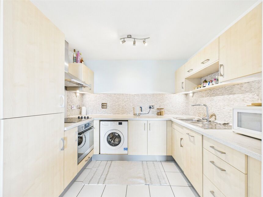 Kitchen / Living Area