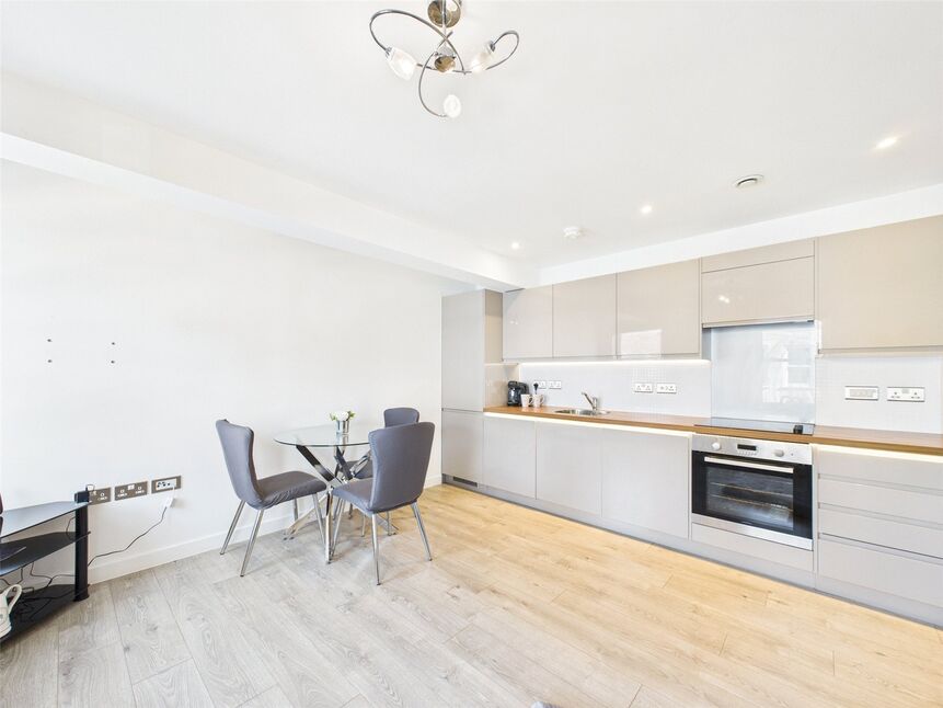 2 bedroom  Flat for sale