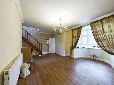 Upper Rainham Road, 4 bedroom Semi Detached House for sale, &pound;625,000