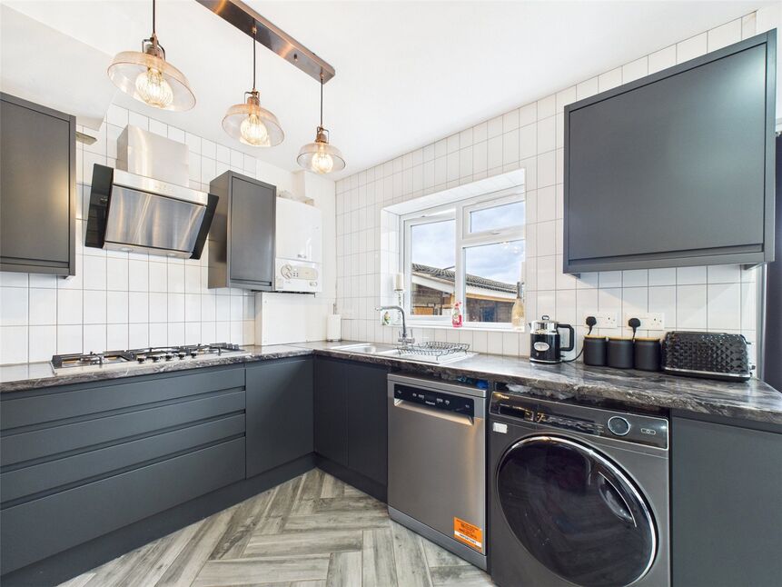 Kitchen / Dining Area