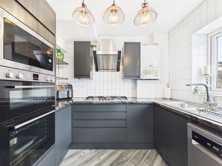 Kitchen / Dining Area