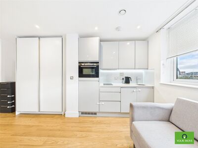 1 bedroom Flat for sale