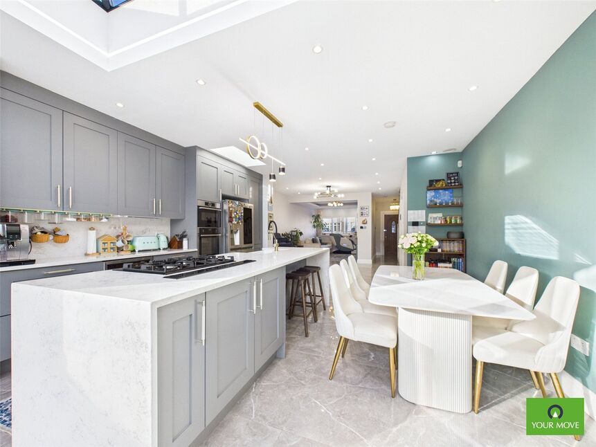 Kitchen / Dining Area