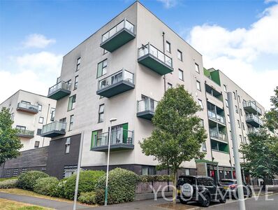 Crown Drive, 2 bedroom Flat for sale, &pound;72,500