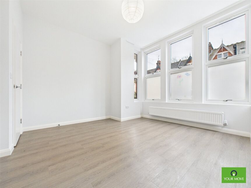Main image of 3 bedroom Flat to rent, York Road, Southend-on-Sea, Essex, SS1