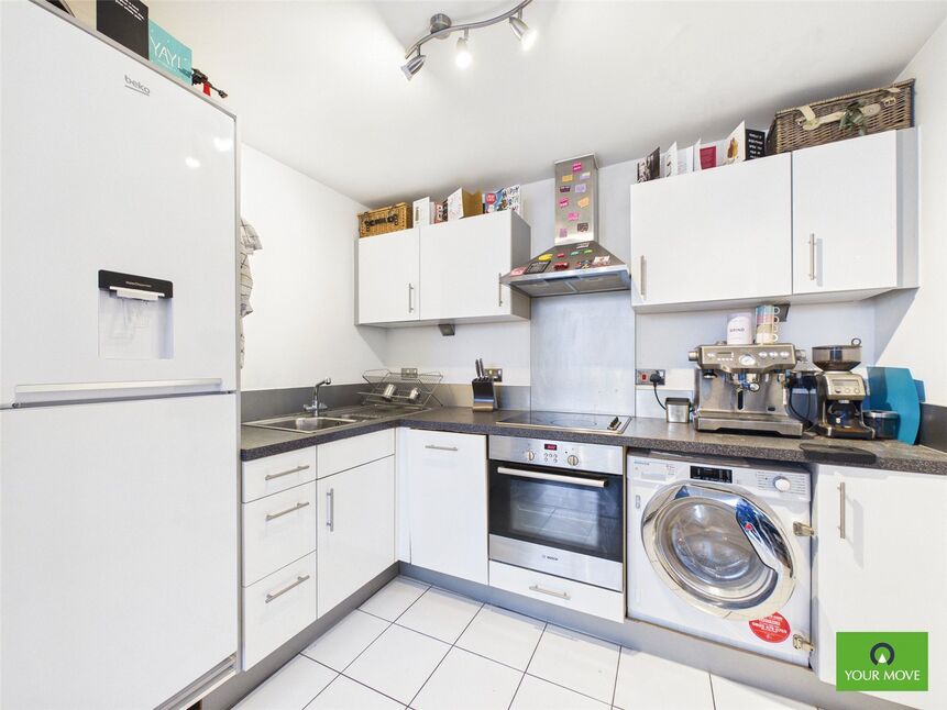 Kitchen / Living Area