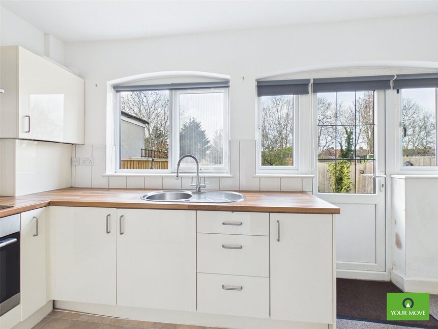 Kitchen / Dining Area