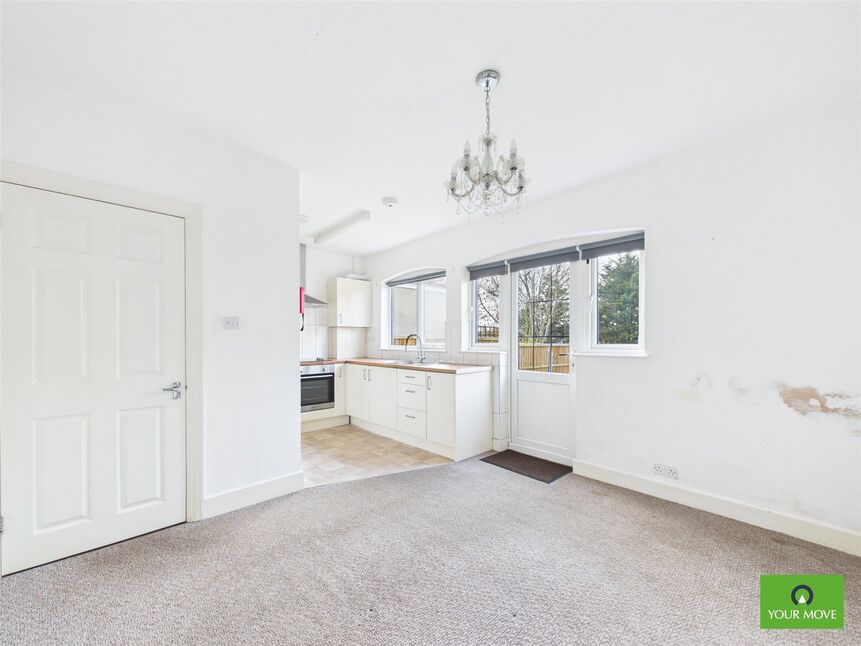 Kitchen / Dining Area