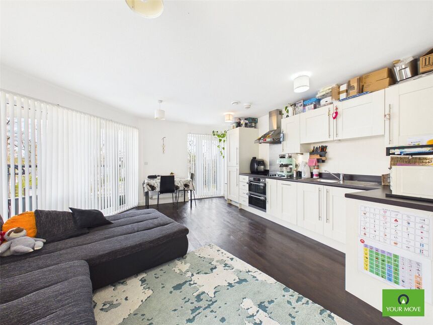 Kitchen / Living Area