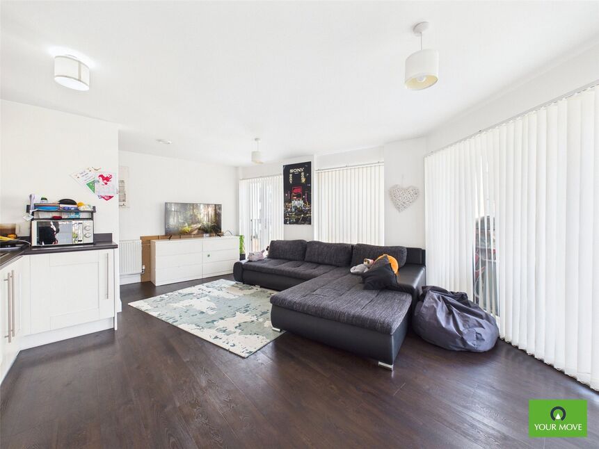 Kitchen / Living Area