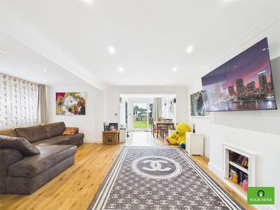 4 bedroom Semi Detached House for sale