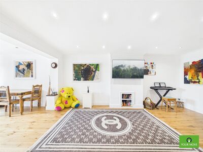 4 bedroom Semi Detached House for sale
