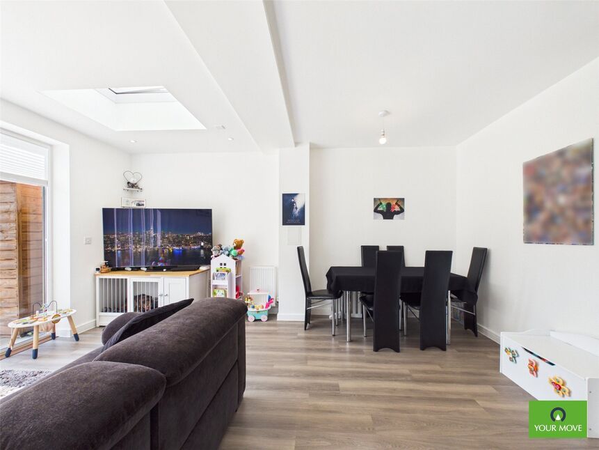 4 bedroom End Terrace House for sale