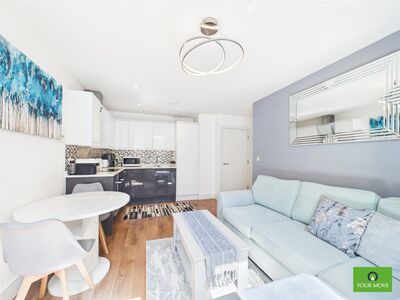 2 bedroom Flat for sale