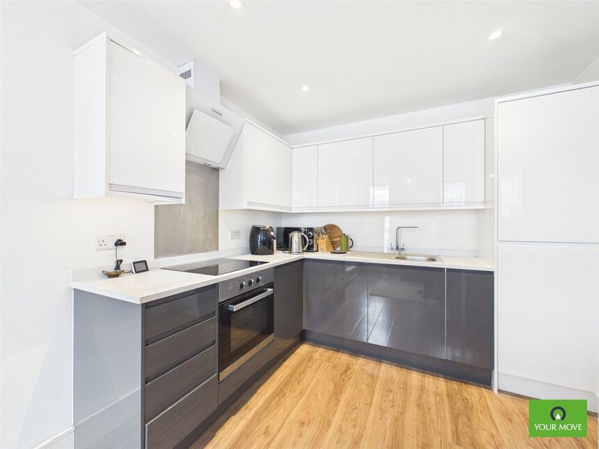 Kitchen / Living Area