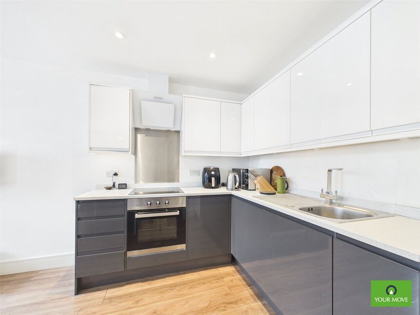 Kitchen / Living Area