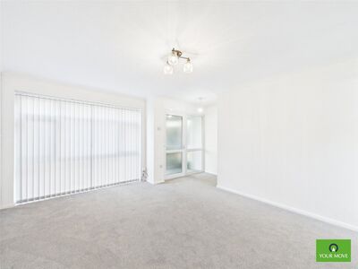 3 bedroom Mid Terrace House for sale