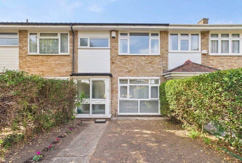 Main image of 3 bedroom Mid Terrace House for sale, Peregrine Walk, Hornchurch, RM12