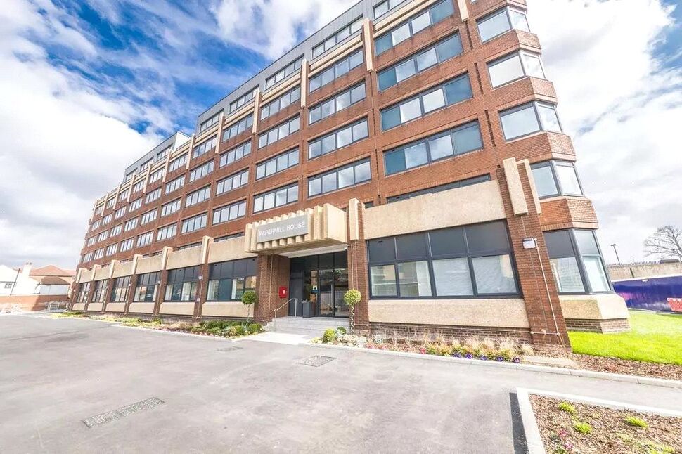 Main image of 1 bedroom Flat for sale, South Street, Romford, RM1