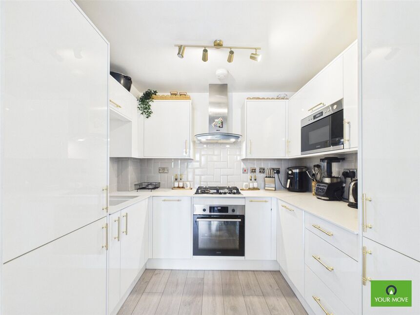 Kitchen / Living Area