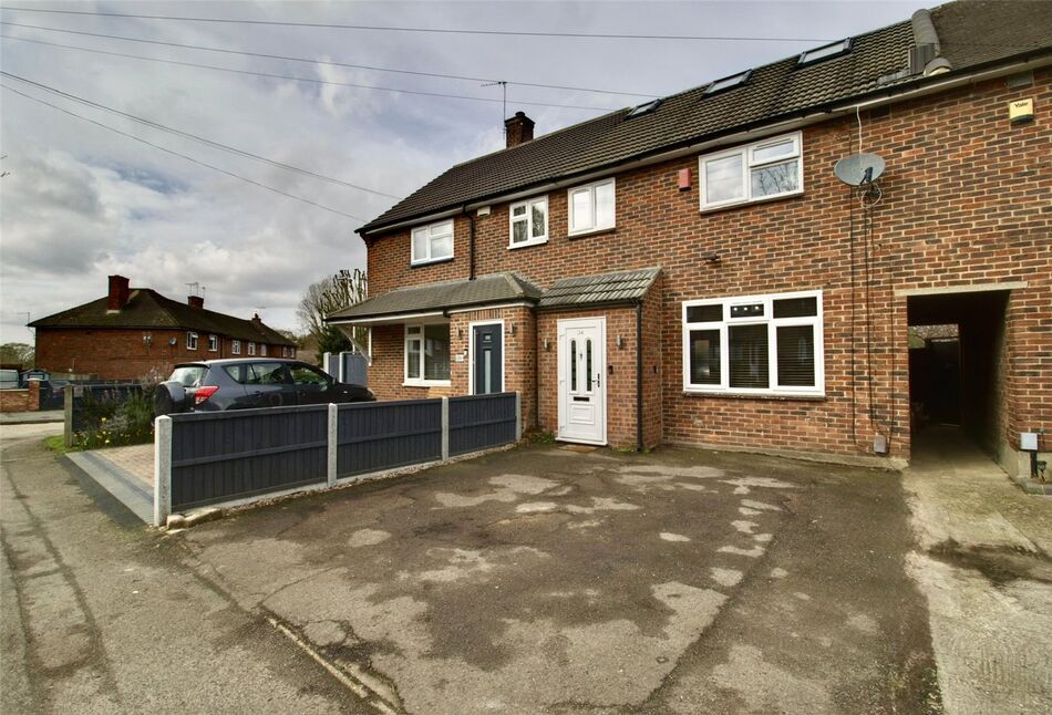 Main image of 5 bedroom Mid Terrace House to rent, Sedgefield Crescent, Romford, RM3