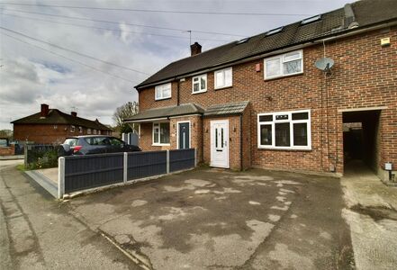 Sedgefield Crescent, 5 bedroom Mid Terrace House to rent, &pound;2,300 pcm