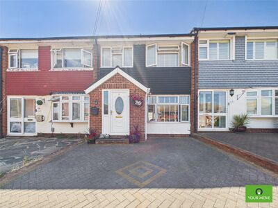 3 bedroom Mid Terrace House for sale