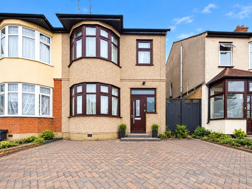 Main image of 3 bedroom Semi Detached House for sale, Park Lane, Hornchurch, RM11