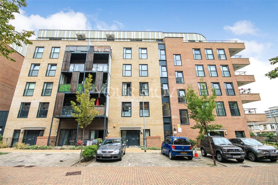 2 bedroom Flat for sale