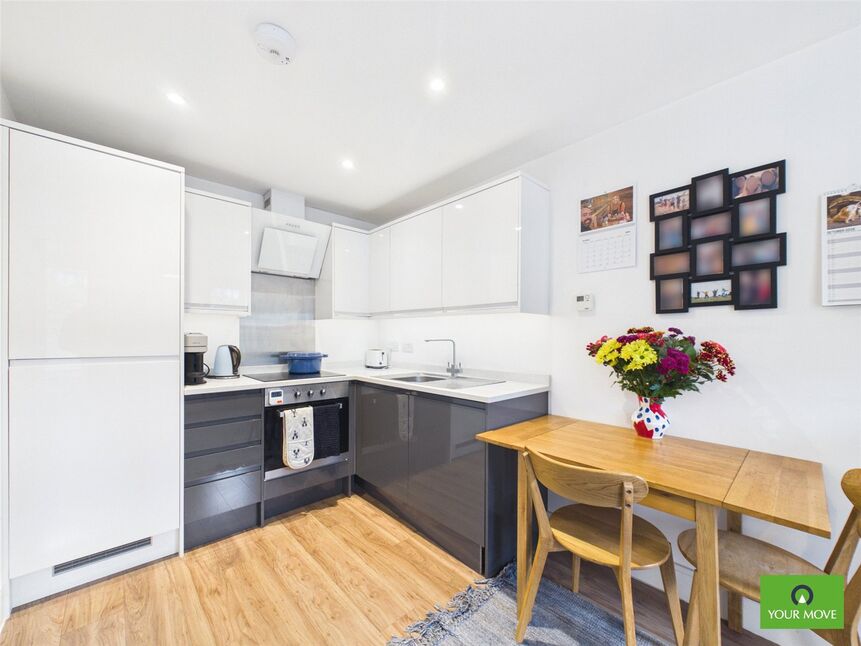 Kitchen / Living Area