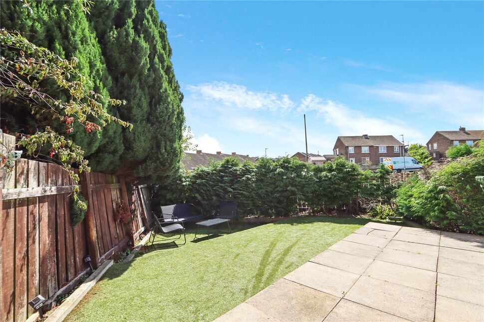 4 bedroom Semi Detached House for sale, Leazes View, Rowlands Gill