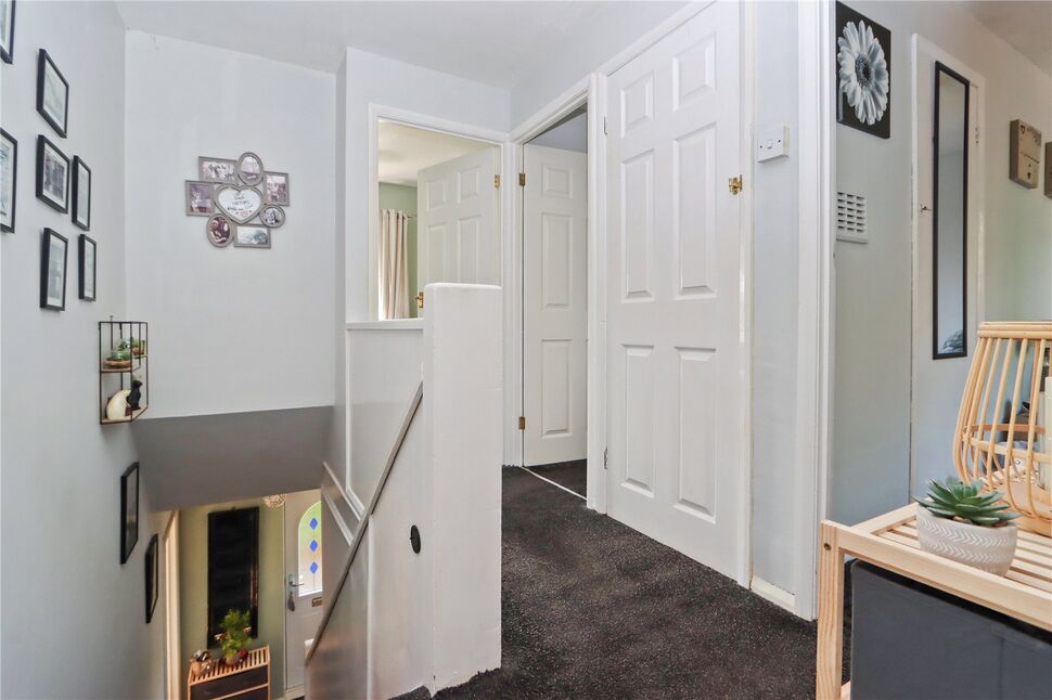 4 bedroom Semi Detached House for sale, Leazes View, Rowlands Gill