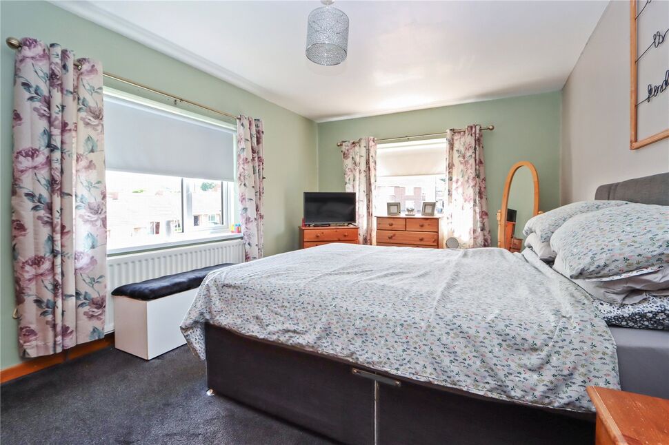 4 bedroom Semi Detached House for sale, Leazes View, Rowlands Gill